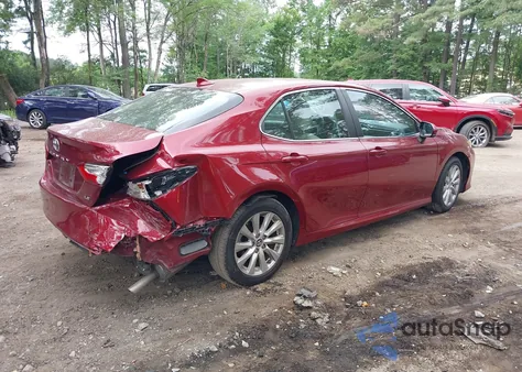 2019 Toyota Camry Le z USA, uszkodzony, nr VIN 4T1B11HK6KU757817